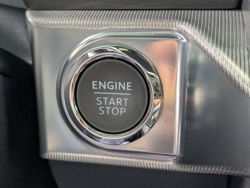 Used 2025 Ford F150 Lariat w/ Equipment Group 501A Mid AWD/4WD image 18