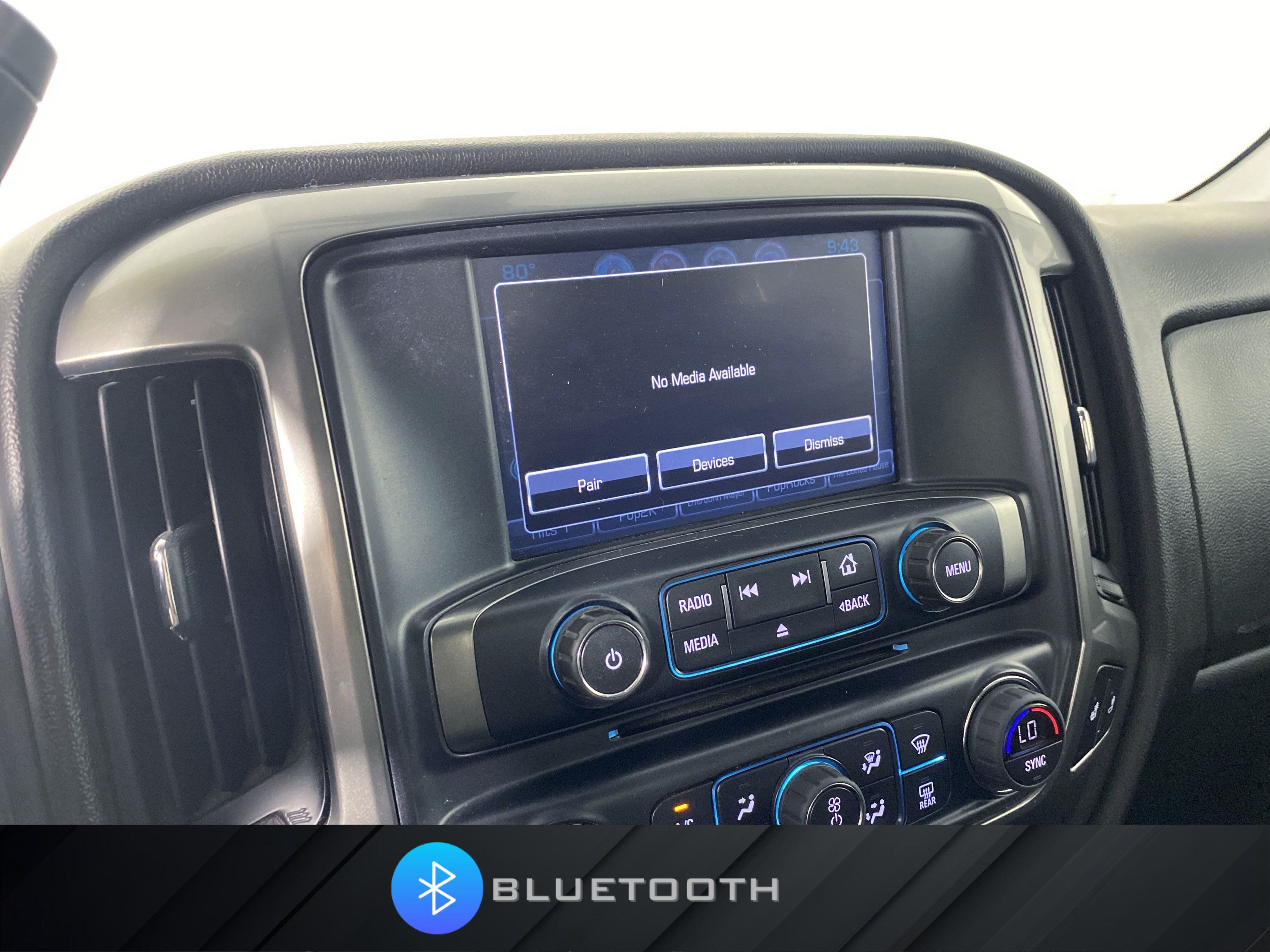 Used 2018 Chevrolet Silverado 1500 LT w/ All Star Edition AWD/4WD image 4