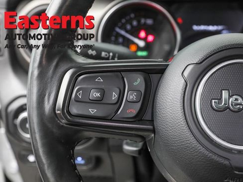 Used 2023 Jeep Wrangler Unlimited w/ Cold Weather Group image 15