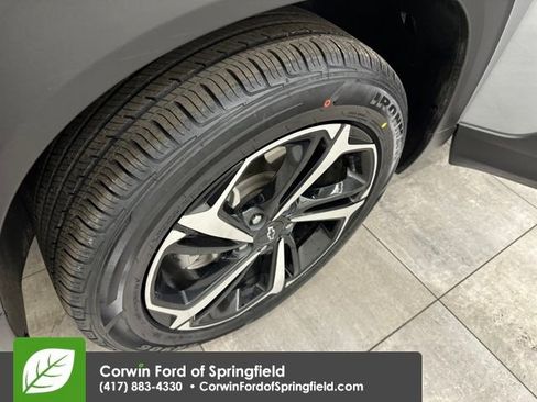 Used 2023 Chevrolet TrailBlazer RS w/ Technology Package image 39