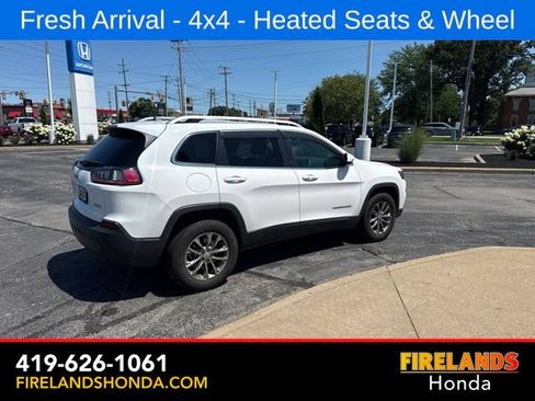 Used 2019 Jeep Cherokee Latitude Plus w/ Cold Weather Group AWD/4WD image 5