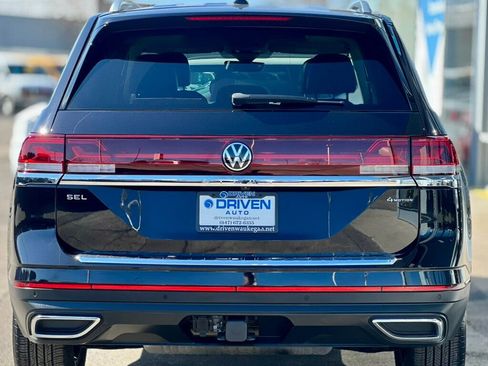 Used 2024 Volkswagen Atlas SEL image 4