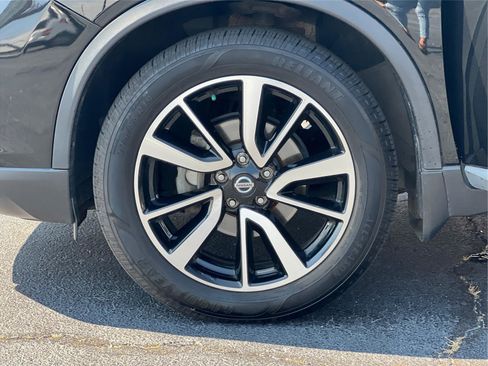 Used 2020 Nissan Rogue SL w/ Premium Package image 29