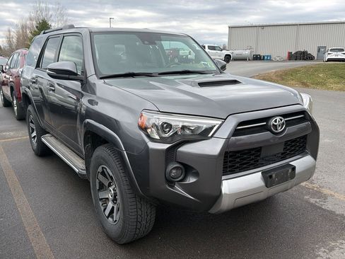 Used 2021 Toyota 4Runner TRD Off-Road Premium image 3
