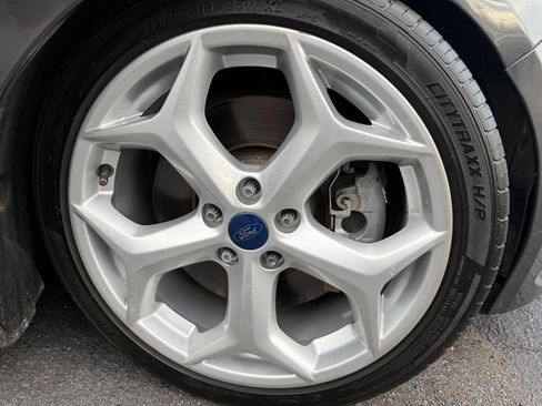 Used 2017 Ford Focus ST FWD image 29