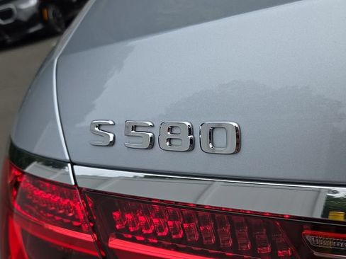 Used 2022 Mercedes-Benz S 580 4MATIC Sedan image 31