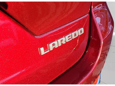 Used 2024 Jeep Grand Cherokee Laredo w/ Trailer Tow Package image 27