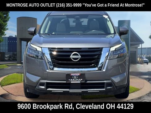 Used 2023 Nissan Pathfinder SV AWD/4WD image 11