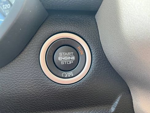 Used 2022 RAM 2500 Laramie AWD/4WD image 18