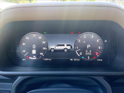Certified 2026 Land Rover Defender 130 S AWD/4WD image 25