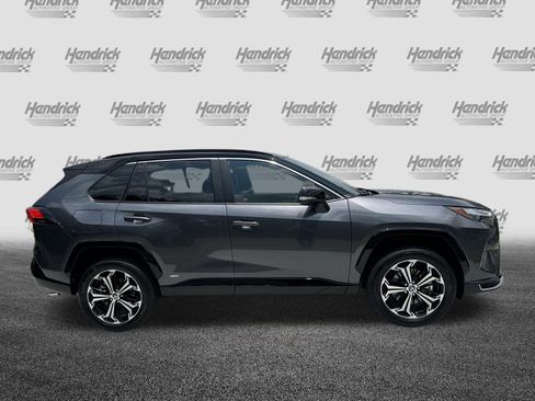Used 2025 Toyota RAV4 XSE AWD/4WD image 11