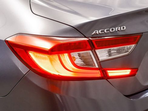 Used 2019 Honda Accord LX image 7