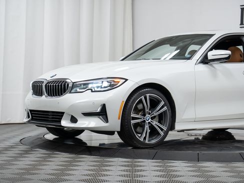 Used 2019 BMW 330i xDrive Sedan w/ Premium Package AWD/4WD image 25