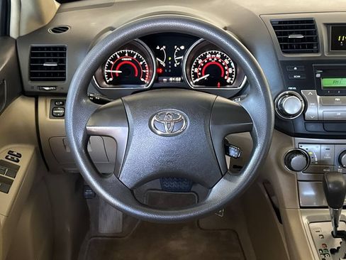 Used 2010 Toyota Highlander 2WD image 13