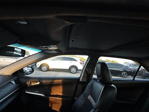 Used 2012 Toyota Camry SE image 13