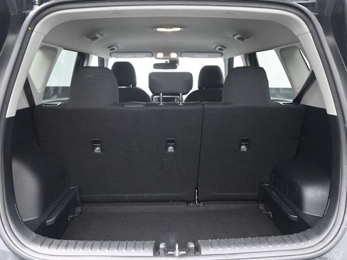 Used 2025 Kia Soul LX w/ LX Technology Package FWD image 24