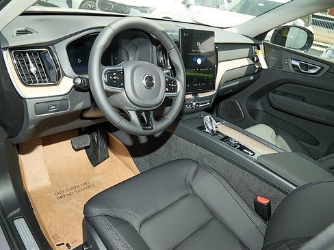 New 2026 Volvo XC60 B5 Plus w/ Climate Package AWD/4WD image 12