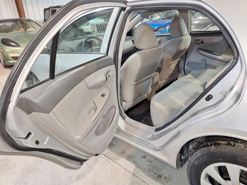 Used 2010 Toyota Corolla LE image 17