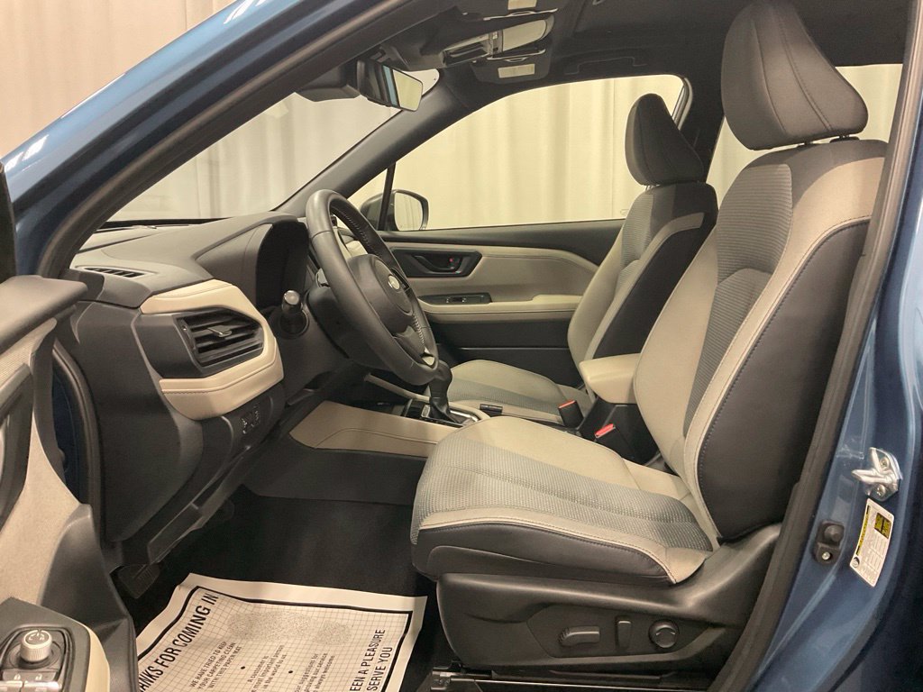 Used 2025 Subaru Forester Premium w/ Convenience Package #1 AWD/4WD image 4