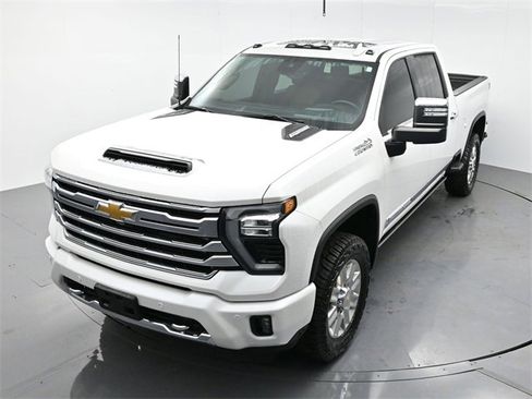 Used 2024 Chevrolet Silverado 2500 High Country w/ High Country Premium Package image 36