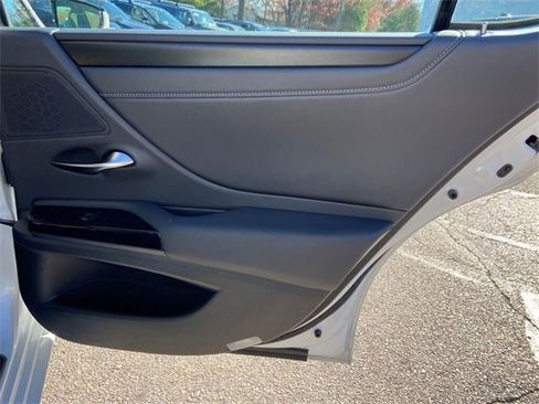 Certified 2023 Lexus ES 350 w/ Premium Package image 29