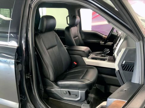 Used 2020 Ford F150 Lariat image 11