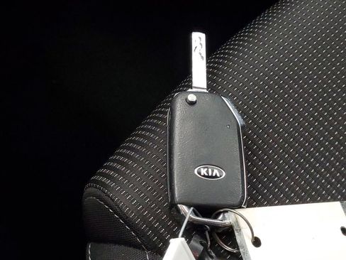 Used 2019 Kia Forte LXS FWD image 26