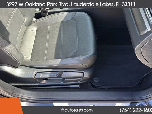 Used 2017 Volkswagen Passat 1.8T R-Line FWD image 34