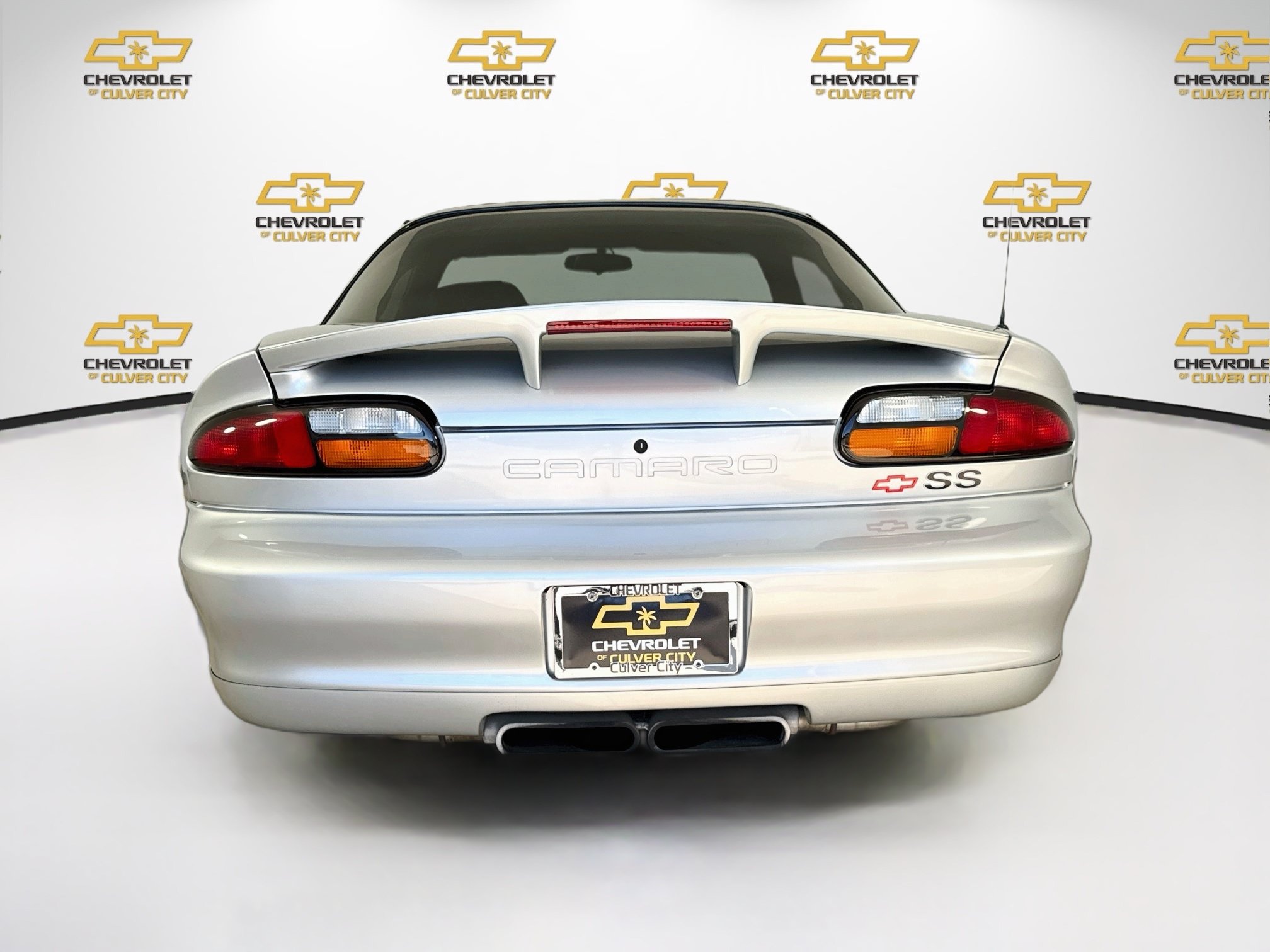 Used 2002 Chevrolet Camaro Z28 w/ SS Performance/Appearance Pkg RWD image 7