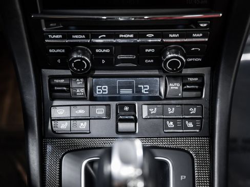 Used 2016 Porsche 911 Turbo S image 26