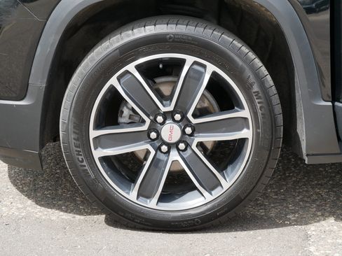 Used 2023 GMC Acadia SLT w/ Technology Package AWD/4WD image 15