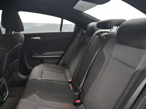 Used 2015 Dodge Charger SXT image 17
