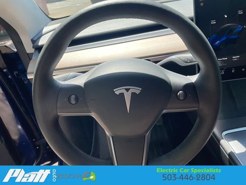 Used 2024 Tesla Model Y Long Range RWD image 37