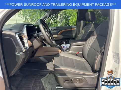 Used 2024 GMC Canyon Denali image 12