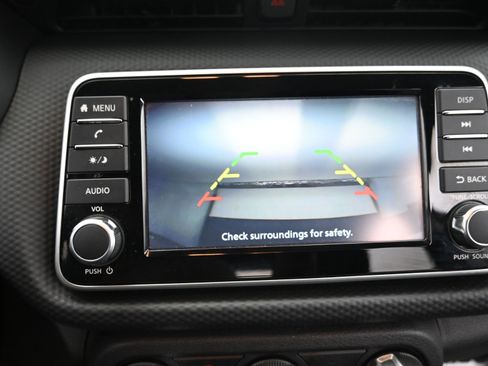 Certified 2025 Nissan Kicks Play S image 14