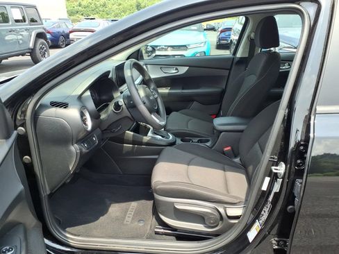 Certified 2023 Kia Forte LXS FWD image 9