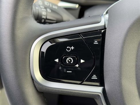 Certified 2026 Volvo XC60 B5 Plus w/ Protection Package Premier image 19