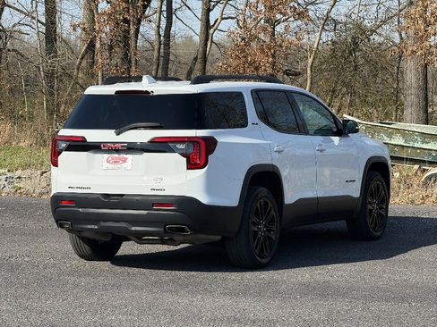 Used 2023 GMC Acadia SLE w/ Driver Convenience Package image 10