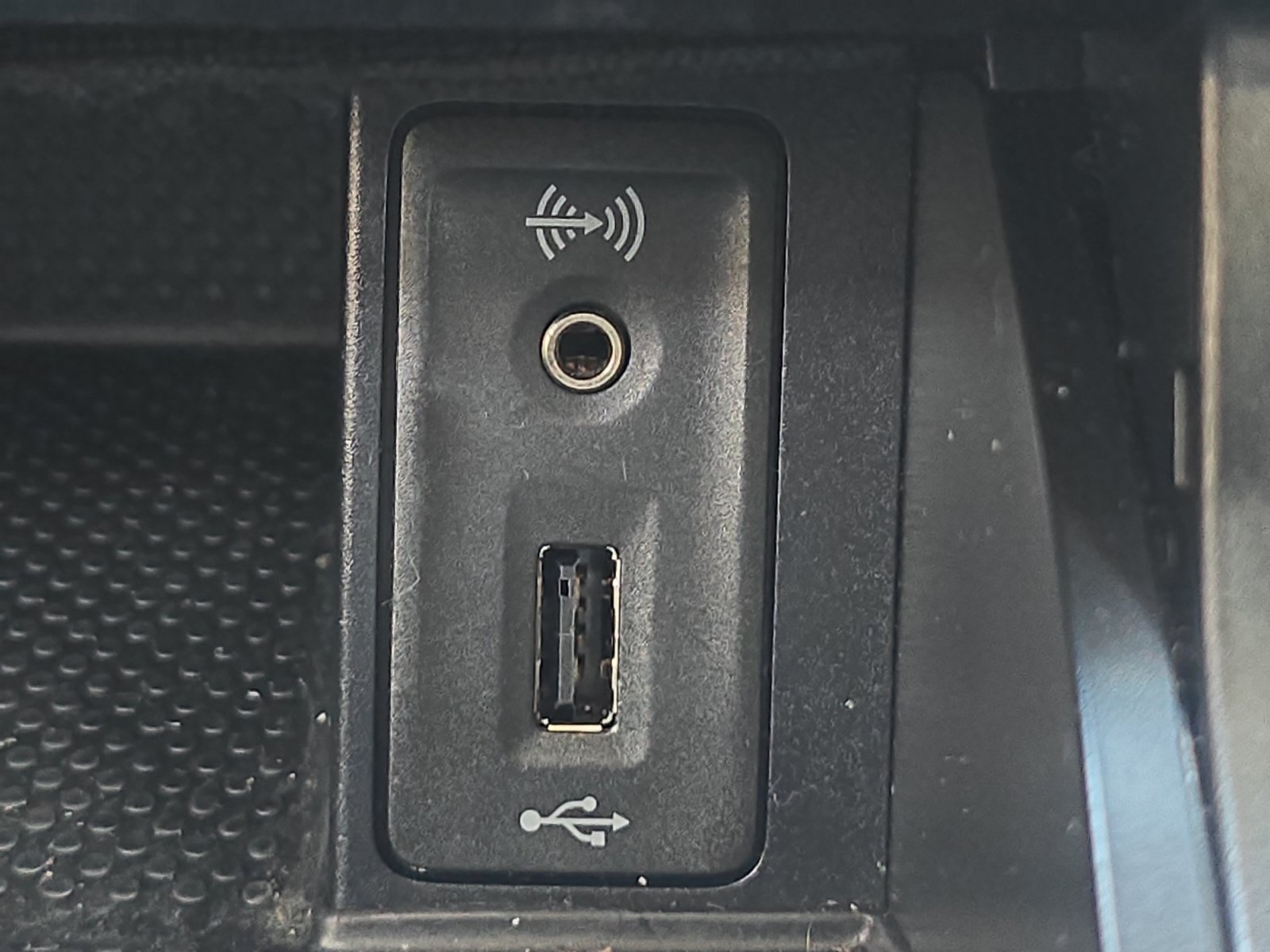 Used 2017 Volkswagen Golf SE FWD image 20
