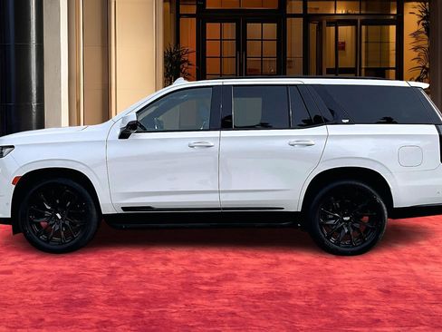 Used 2023 Cadillac Escalade Sport w/ LPO, ONYX Package image 14