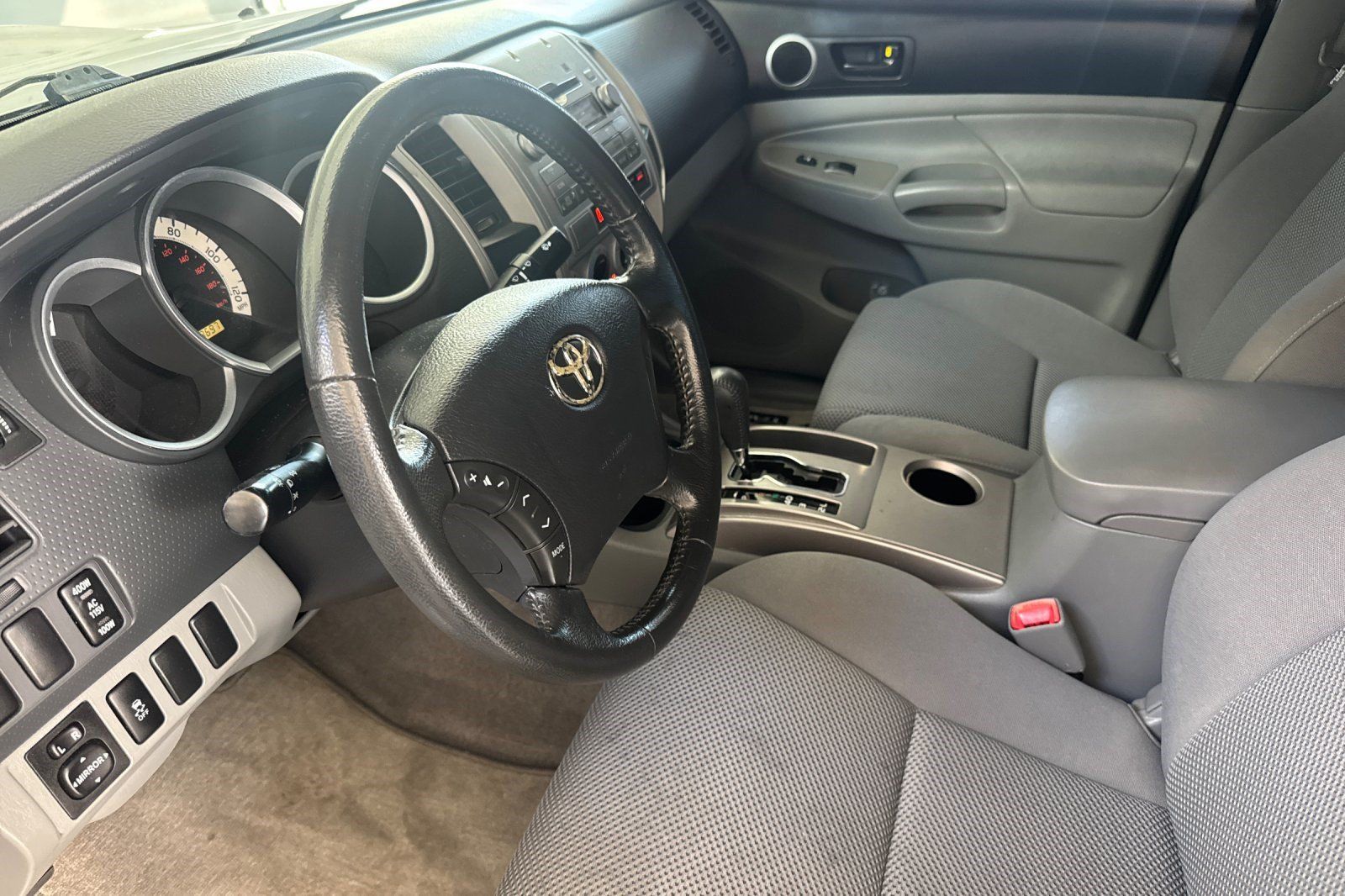 Used 2011 Toyota Tacoma PreRunner RWD image 11