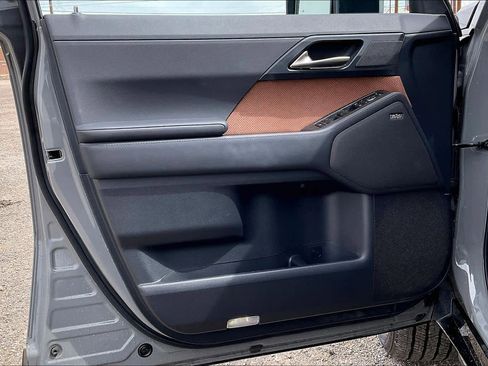 Certified 2024 Lexus GX 550 w/ Accessory Package (2T) image 20