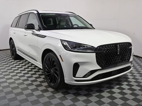 New 2026 Lincoln Aviator Reserve AWD/4WD image 9