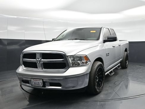 Used 2018 RAM 1500 Classic SLT RWD image 47
