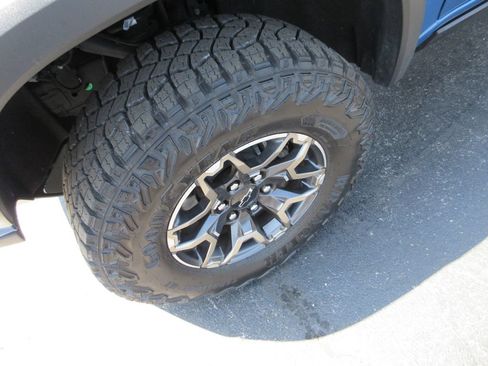 Used 2023 Chevrolet Colorado ZR2 w/ ZR2 Convenience Package III AWD/4WD image 14
