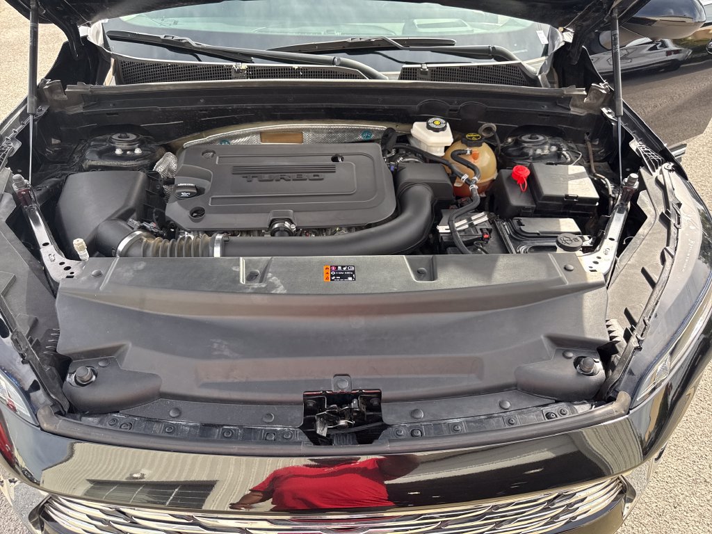 Used 2025 Buick Envision Preferred AWD/4WD image 25