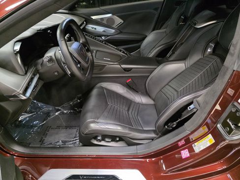 Used 2022 Chevrolet Corvette Stingray Premium Cpe w/ Z51 Performance Package RWD image 19