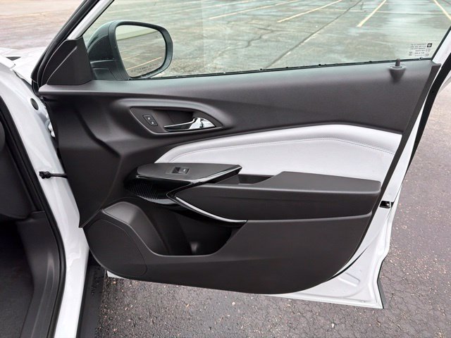 New 2026 Chevrolet Trax LT w/ Driver Confidence Package FWD image 29