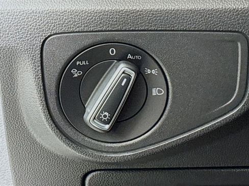 Used 2022 Volkswagen Atlas Cross Sport SEL Premium R-Line image 11