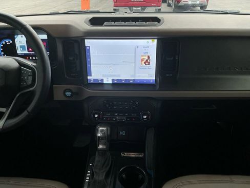 Used 2024 Ford Bronco Wildtrak image 20